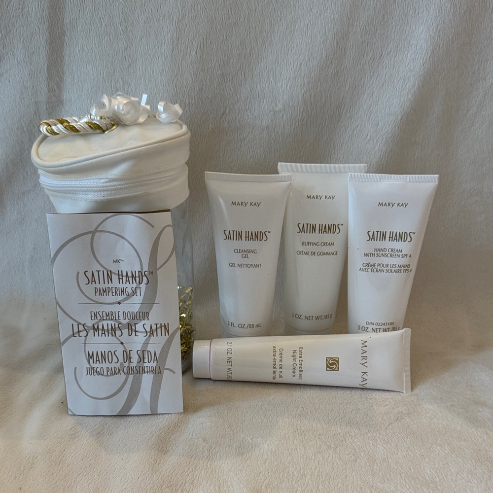 Mary Kay Satin Hands Collection - White and Gold - Pampering Set - NEW
